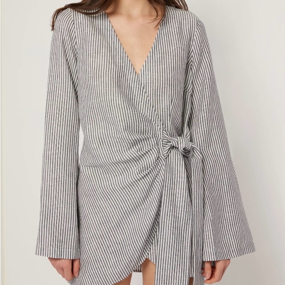 Onia Deep Navy and White Air Linen Wrap Dress (Medium)